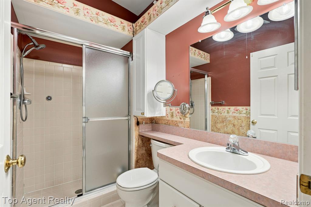 48659 Sundance Court, Utica, MI 48315 — Photo 21