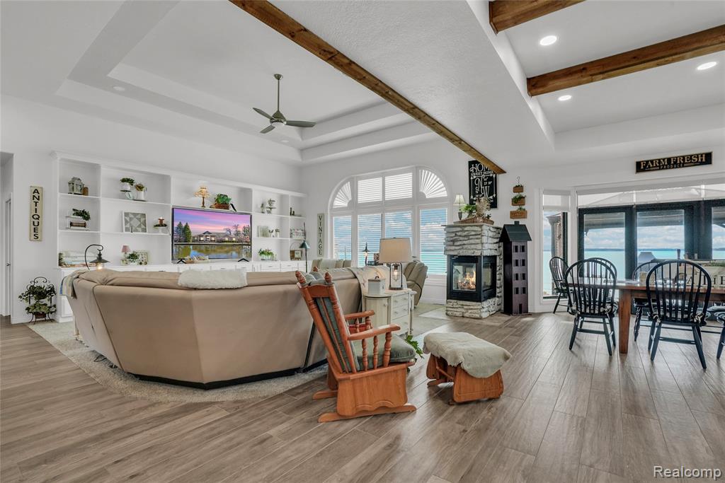 130 Whites Court, Houghton Lake, MI, 48629