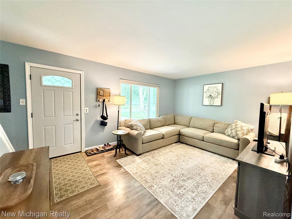 5534 Continental Road, Grand Blanc, MI 48439 — Photo 12