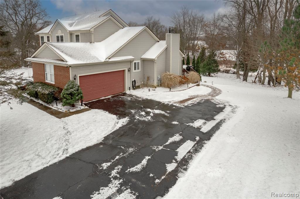 5500 Huntsman Drive, White Lake, MI 48383 — Photo 2