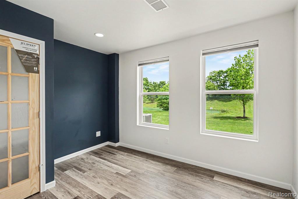 4871 Broomfield Way, Lake Orion, MI — Photo 24