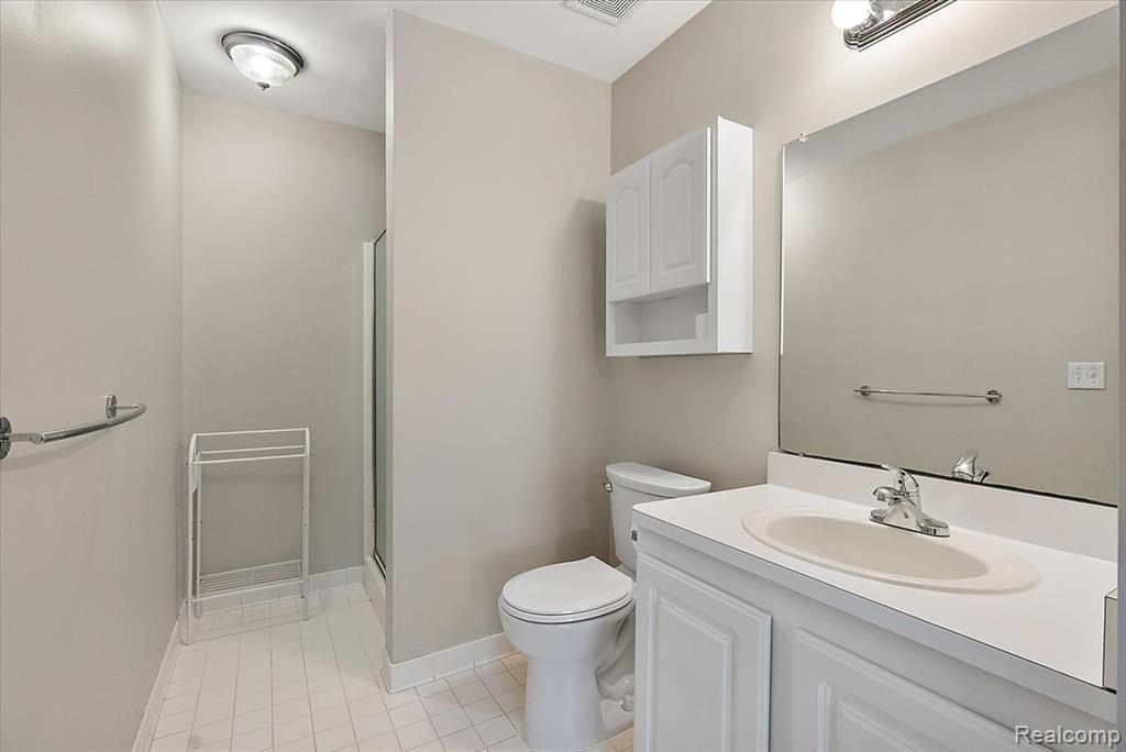 55093 Westchester Drive, 45, Shelby Twp, MI 48316 — Photo 23