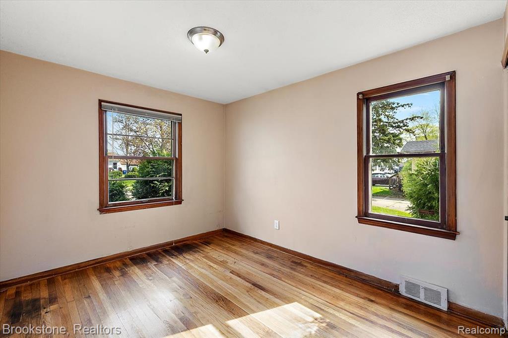 7528 Anna Avenue, Warren, MI 48092 — Photo 13