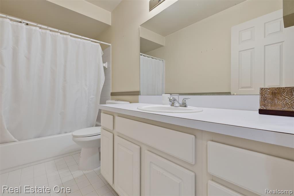 510 Boulder Lake Drive, Oxford, MI 48371 — Photo 27