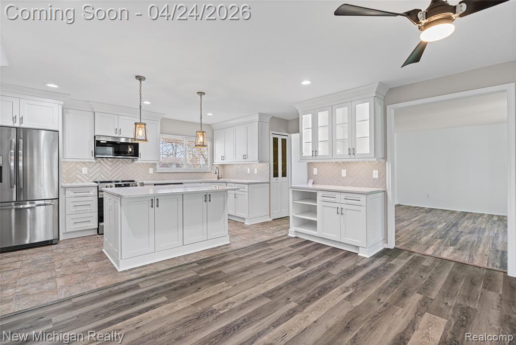 4452 Saint Martins Drive, Flint, MI 48507 — Photo 14