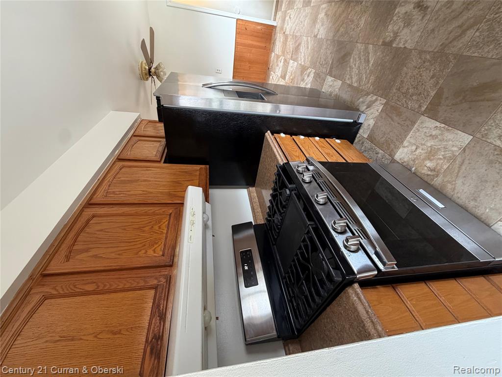 5972 N Gulley Road, Dearborn Heights, MI 48127 — Photo 6