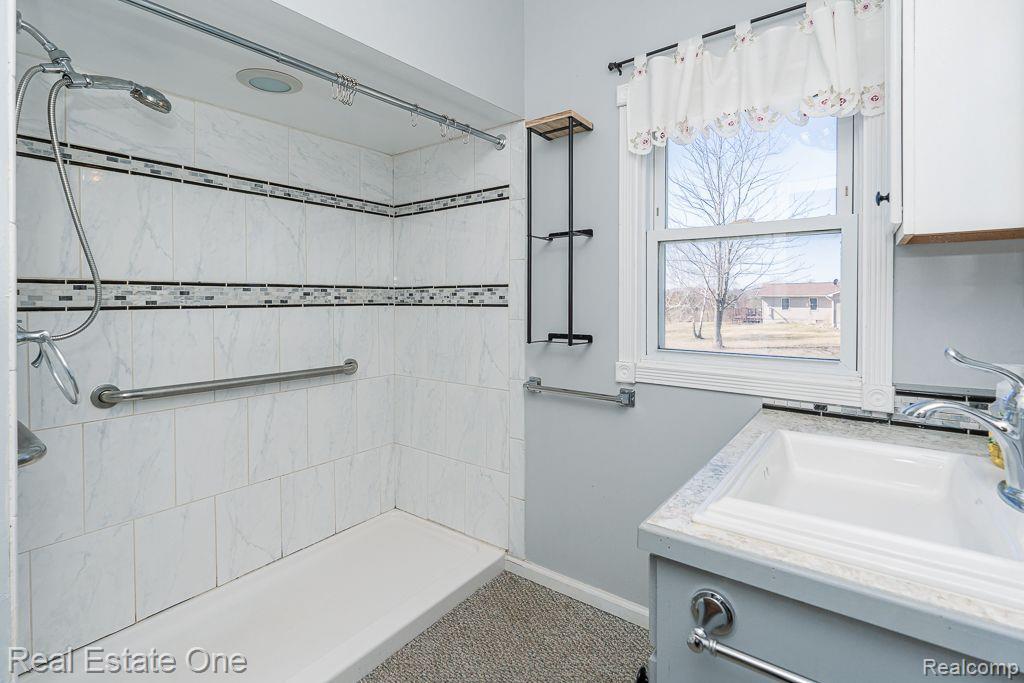 5495 WILSON Road, Columbiaville, MI 48421 — Photo 11