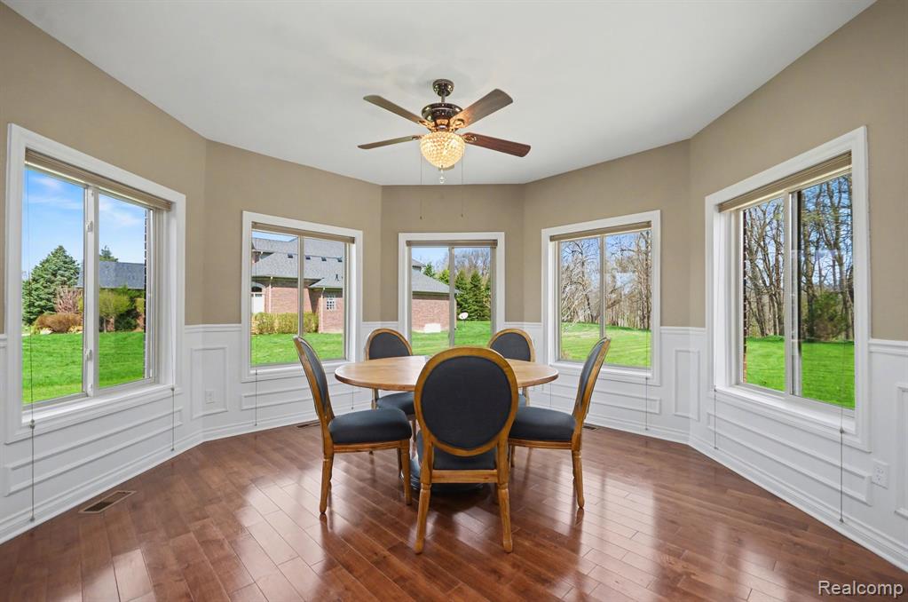 4912 Rosy Drive, Leonard, MI 48367 — Photo 16