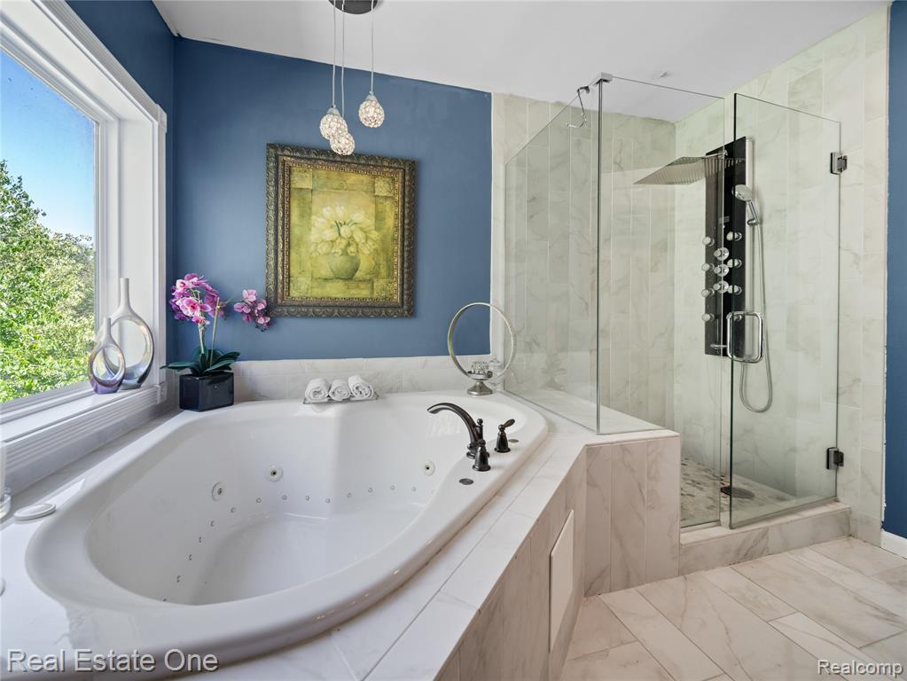 9404 MCGREGOR Road, Pinckney, MI 48169 — Photo 19