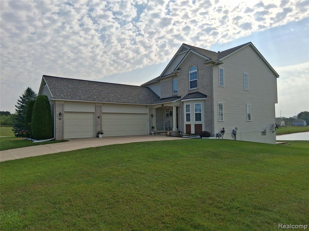 415 Lake Laura Drive, Pontiac, MI 48341 — front exterior