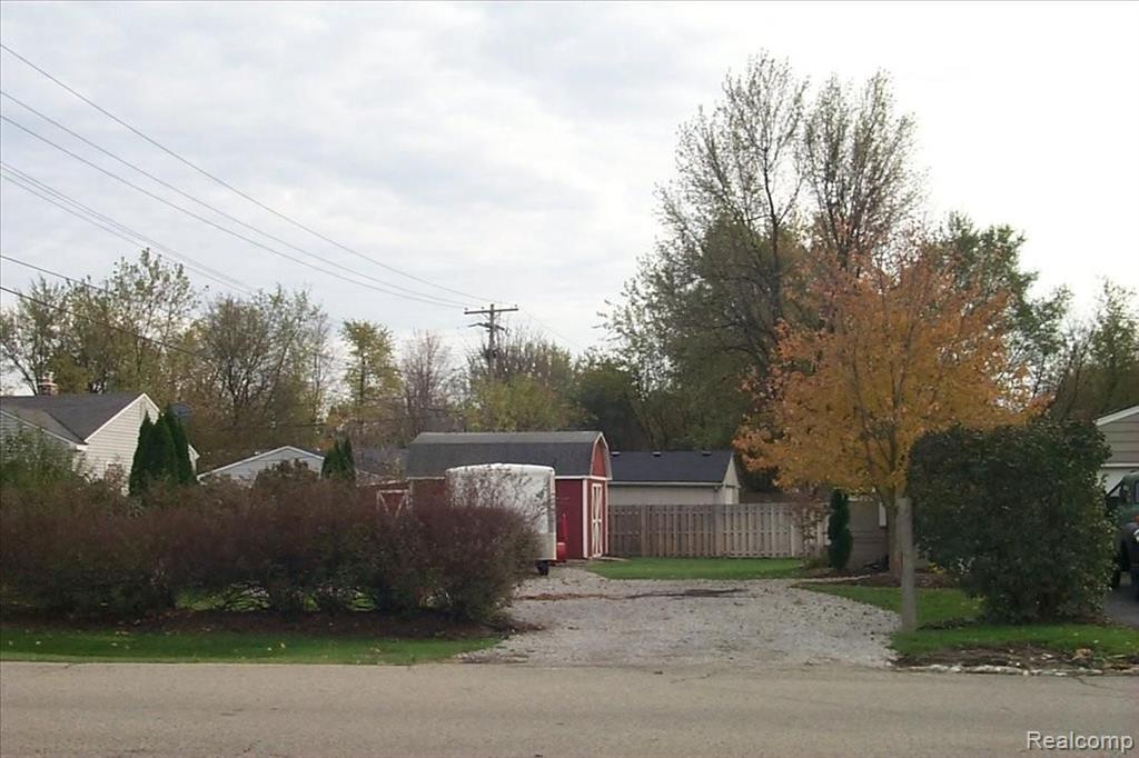 4924 Sashabaw Road, Clarkston, MI — Photo 13