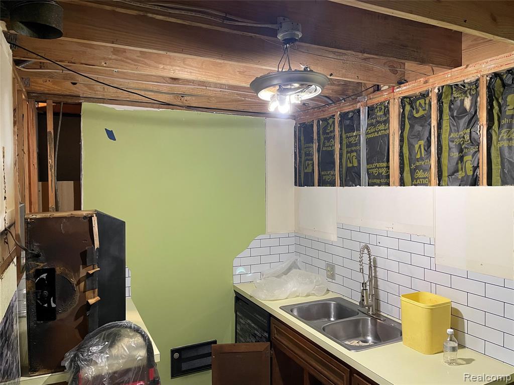 810 Holland Avenue, 2, Port Huron, MI 48060 — Photo 10