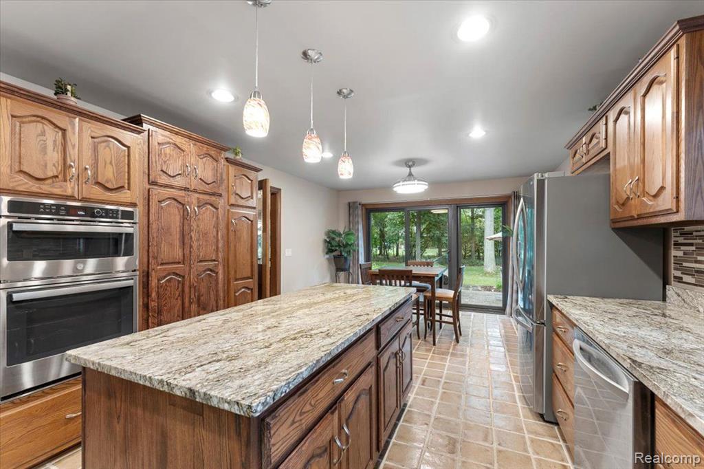 8707 VOIGT Avenue, Grosse Ile, MI 48138 — Photo 20