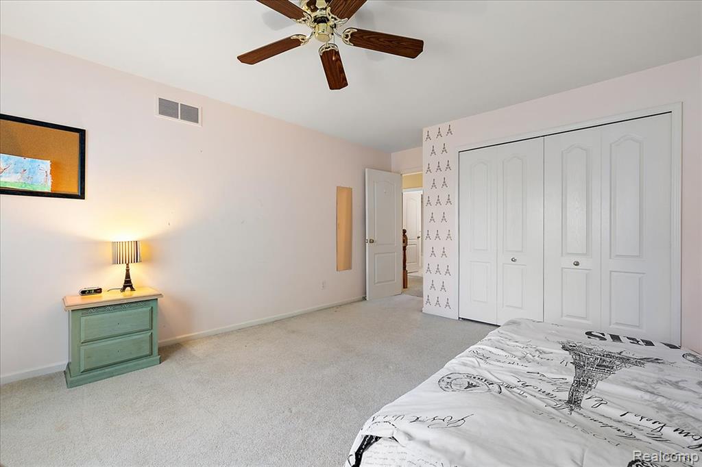 53629 WAYBURN Court, Utica, MI 48315 — Photo 32