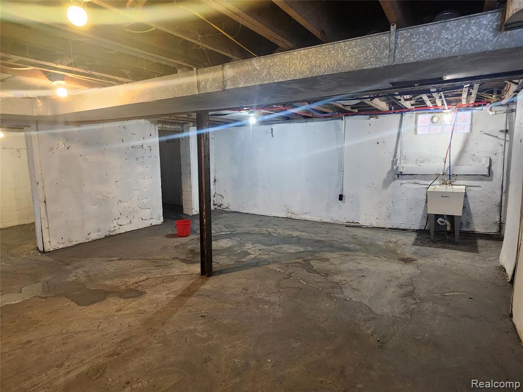 15000 Mayfield Street, Detroit, MI 48205 — Photo 20