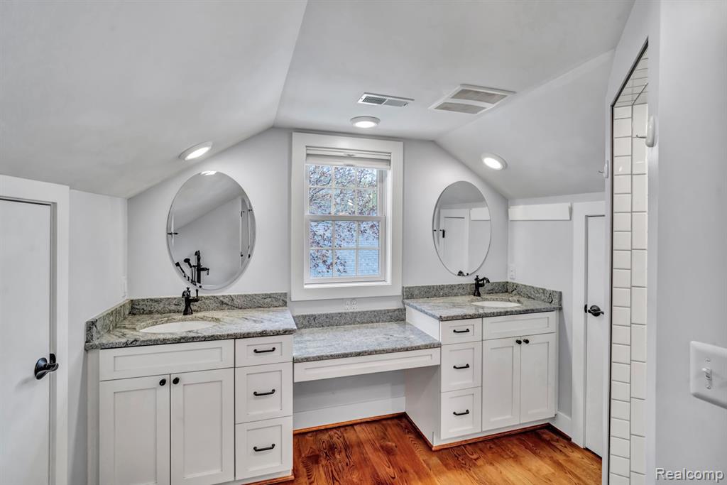 209 S Bristol Street, Almont, MI 48003 — Photo 25