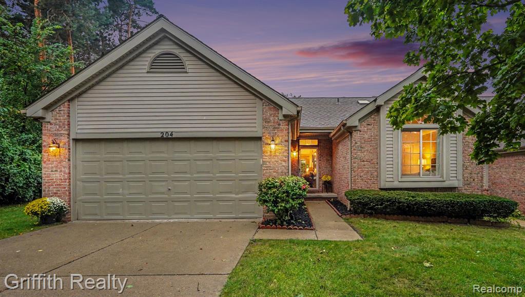 204 Texknoll Court, Brighton, MI 48116