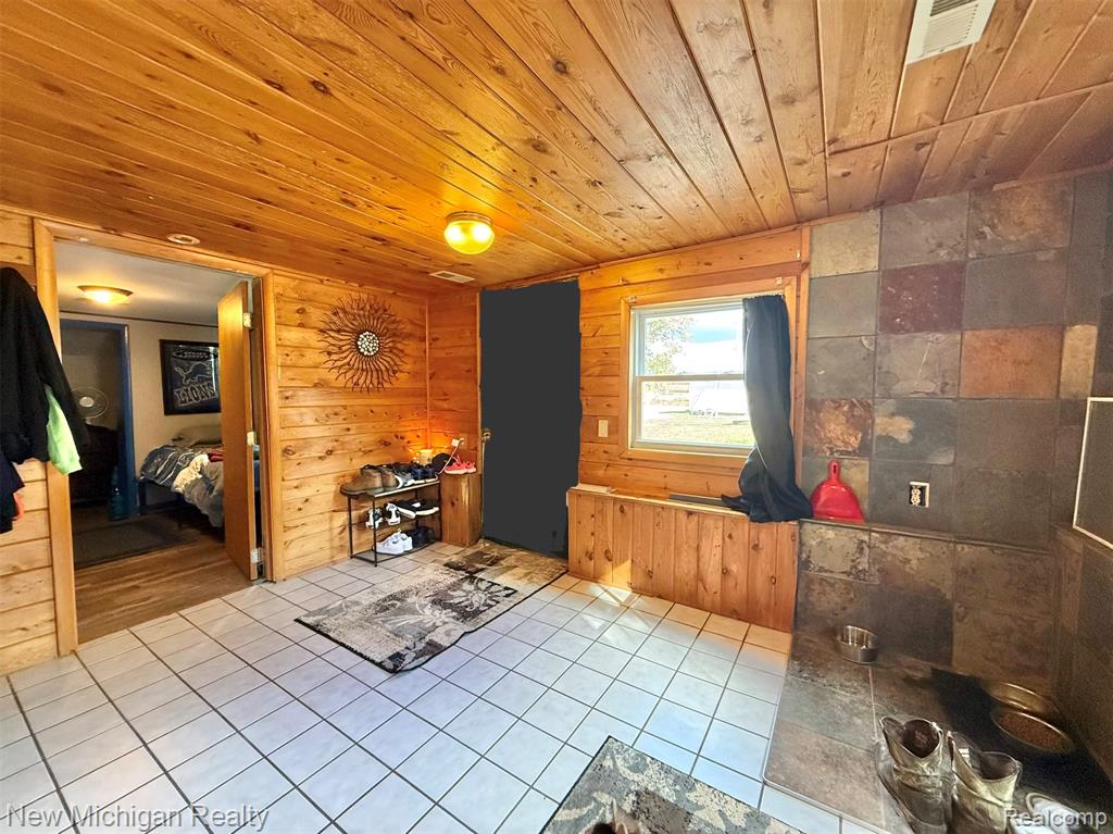 11476 Koth Drive, Linden, MI 48451 — Photo 3