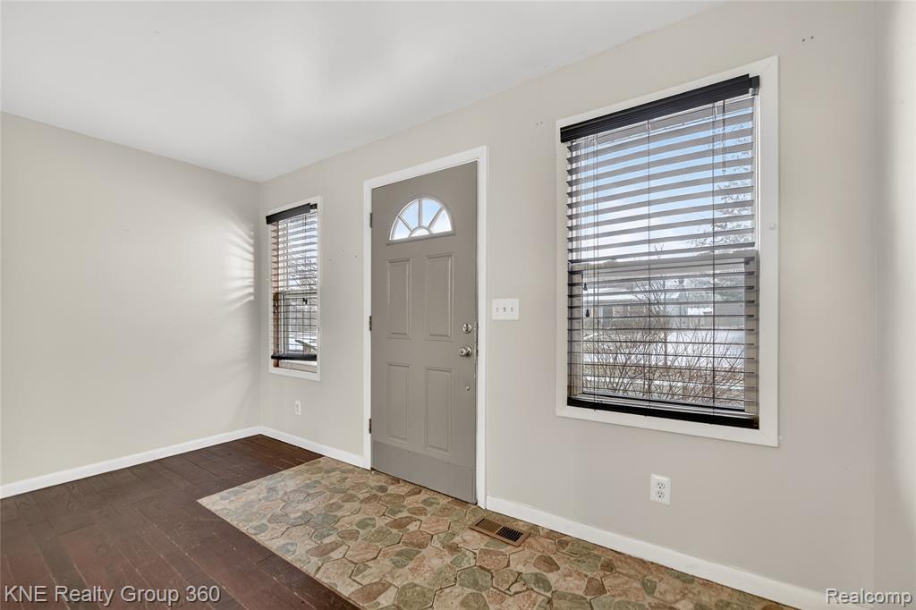 5357 Military Avenue, Brighton, MI 48116 — Photo 12