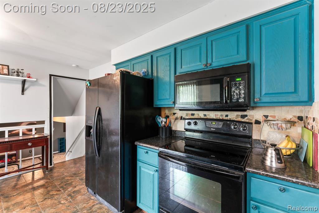 5443 Mancelona Drive, Grand Blanc, MI 48439 — Photo 8