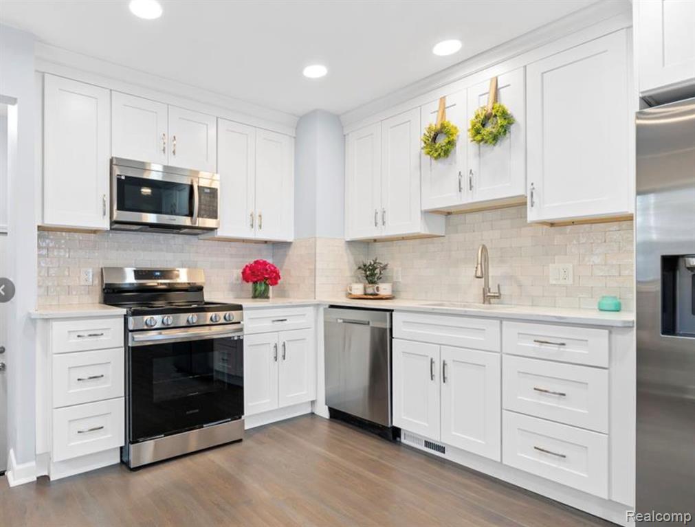4214 Berkshire Road, Royal Oak, MI 48073 — Photo 8