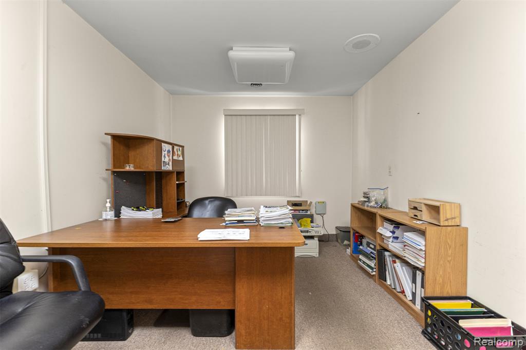30401 UTICA Road, Roseville, MI 48066 — Photo 15
