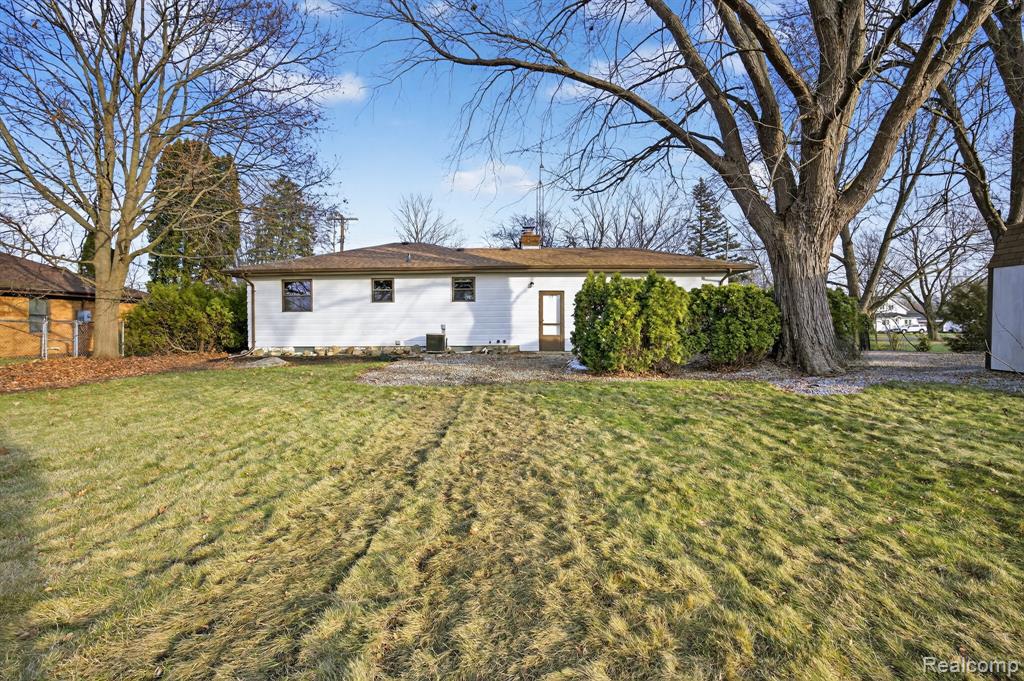 1397 N Seymour Road, Flushing, MI 48433 — Photo 5