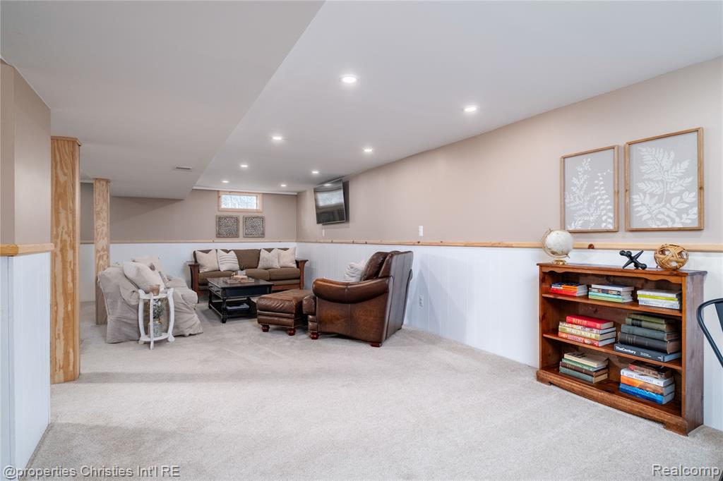 61403 Fairland Drive, South Lyon, MI 48178 — Photo 22