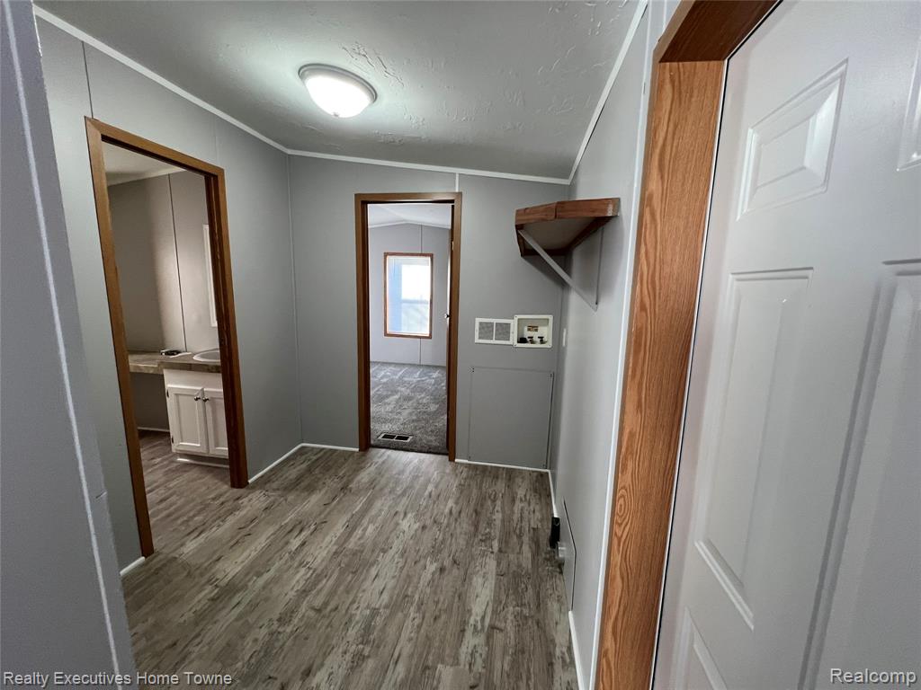 4101 Mapleview Court E, Brown, MI 48428 — Photo 14