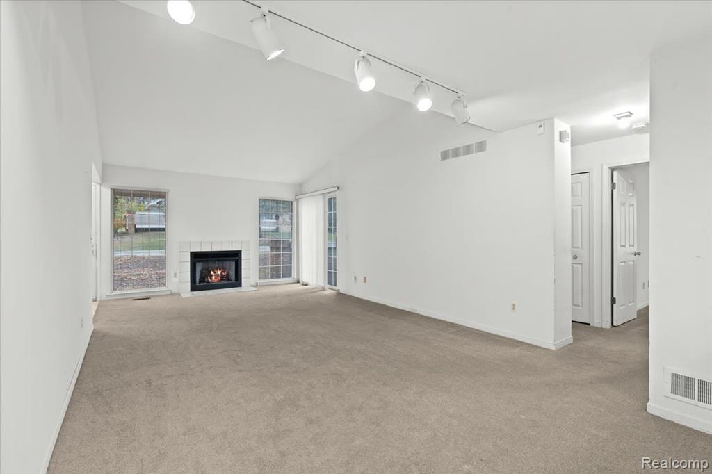 6798 Andiron Court, West Bloomfield, MI — Photo 8