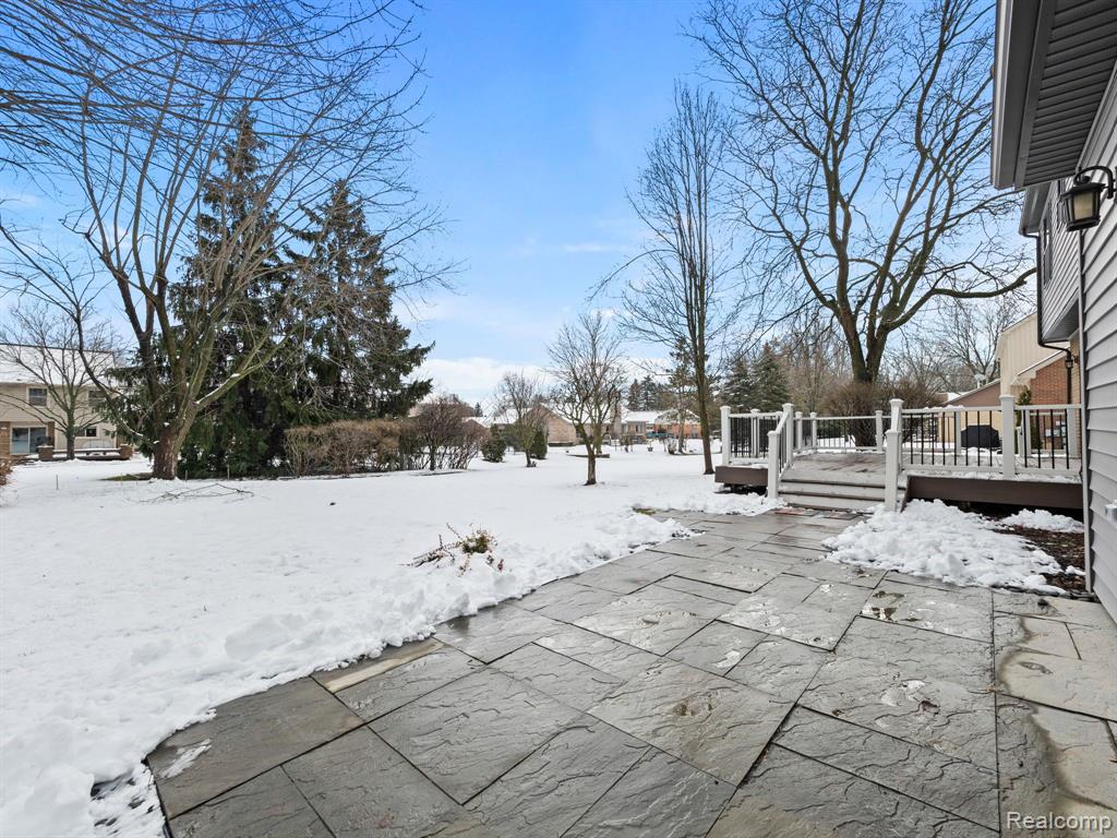 6866 SERENITY Drive, Troy, MI 48098 — Photo 41