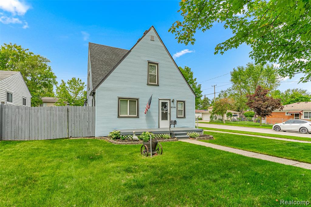 8329 Lenore Street, Dearborn Heights, MI 48127 — Photo 2