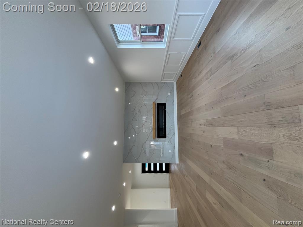 10024 Borgman Avenue, Huntington Woods, MI — Photo 17
