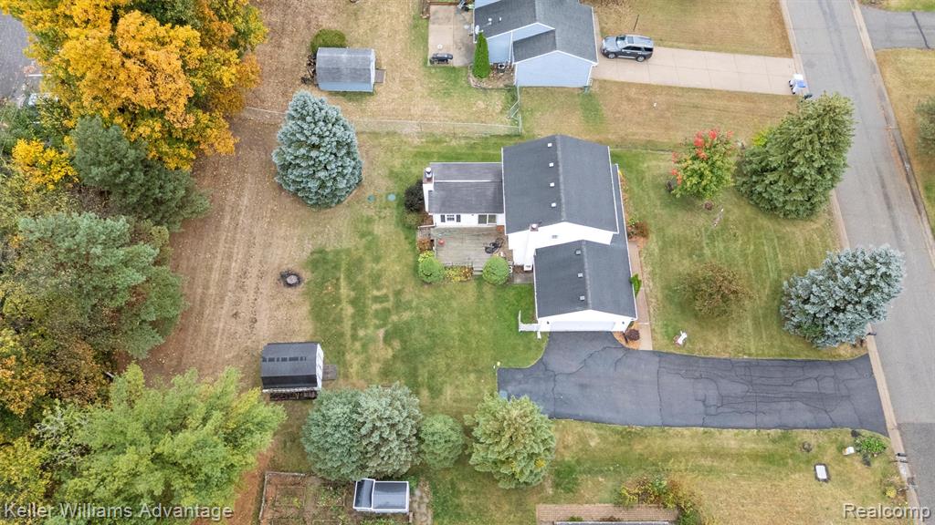 60422 Lamplighter Drive, New Hudson, MI 48165 — Photo 31