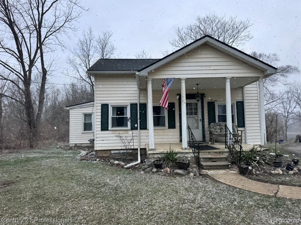 2021 W Rose Center Road, Holly, MI 48442 — Photo 4