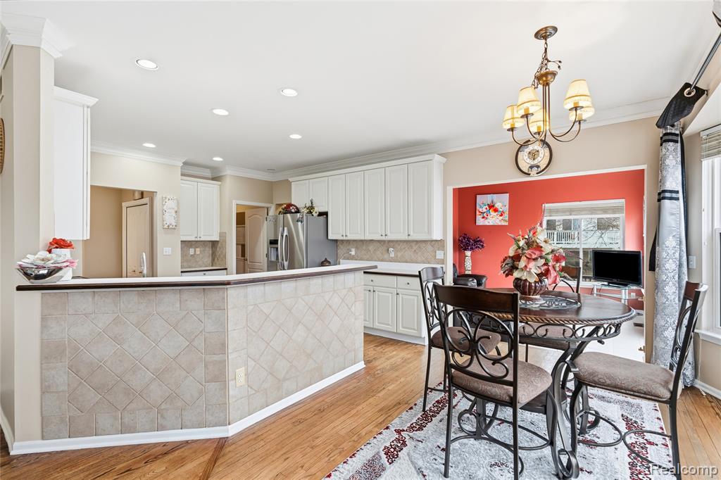 4337 Meadowbrook Court, Grand Blanc, MI 48439 — Photo 9