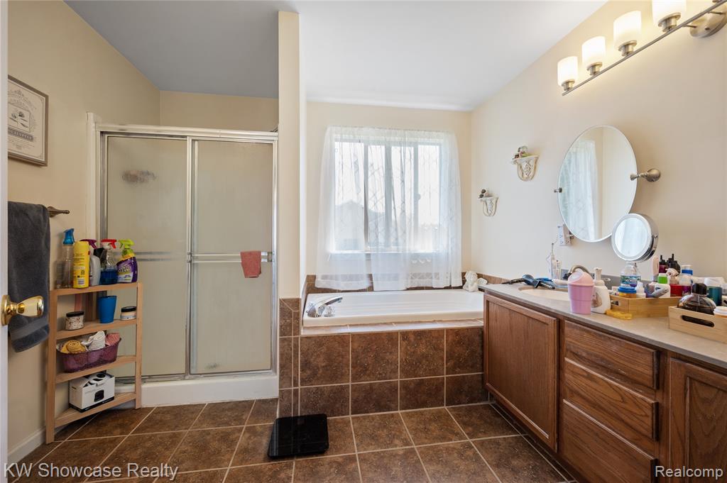 58767 Hunters Court, South Lyon, MI 48178 — Photo 24