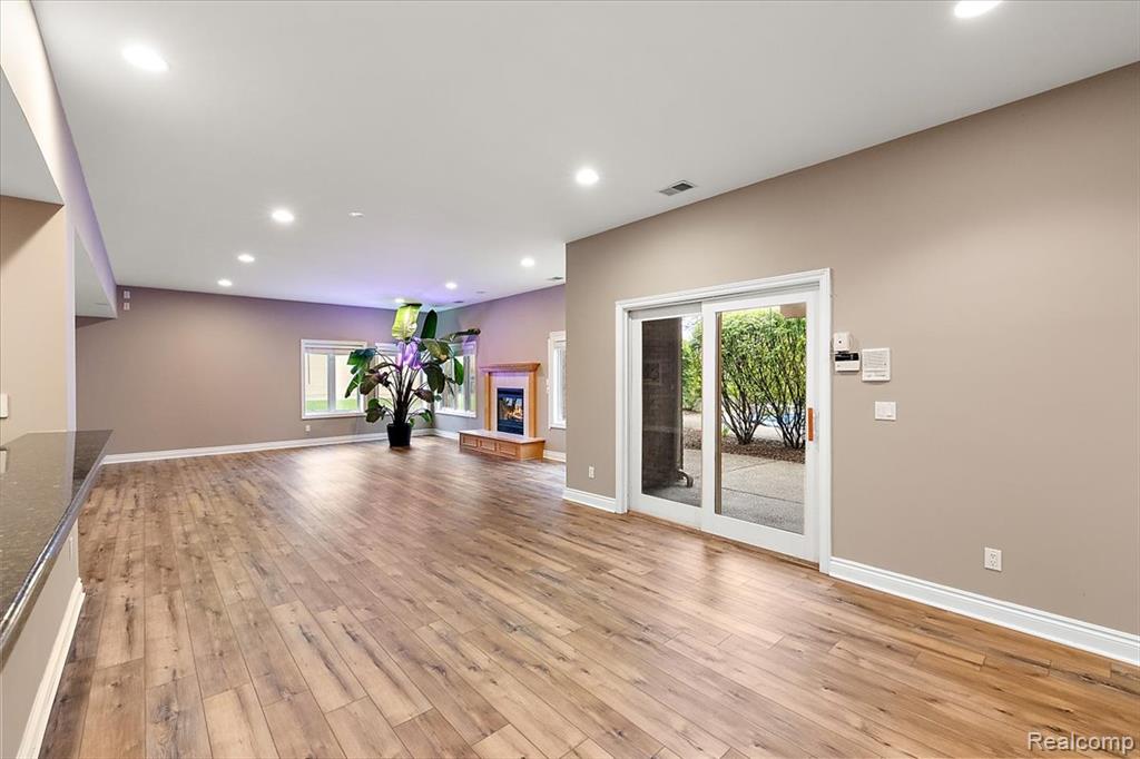 3725 Mountain Laurel Court, Oakland, MI — Photo 58