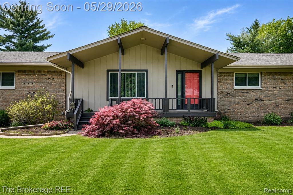 6933 Hubbard Hills Drive, Clarkston, MI 48348 — Photo 3