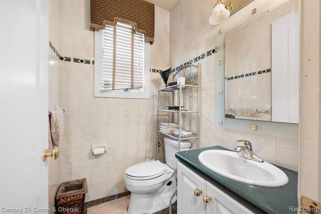 3 CABRI Lane, Dearborn Heights, MI 48127 — Photo 20