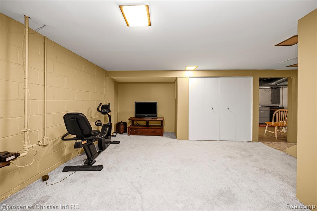 715 N Blair Avenue, Royal Oak, MI 48067 — Photo 33