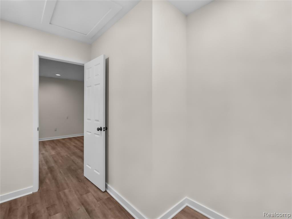 7113 Elmhurst, West Bloomfield, MI — Photo 33