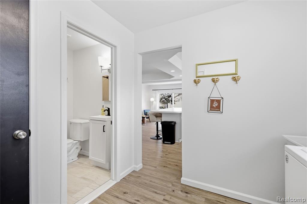 5518 Kimberly Drive, Grand Blanc, MI 48439 — Photo 17