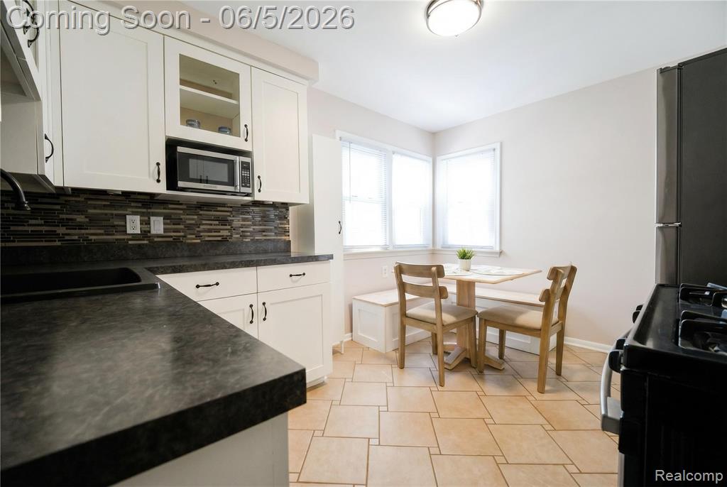 6848 Cardwell Street, Garden City, MI — Photo 8