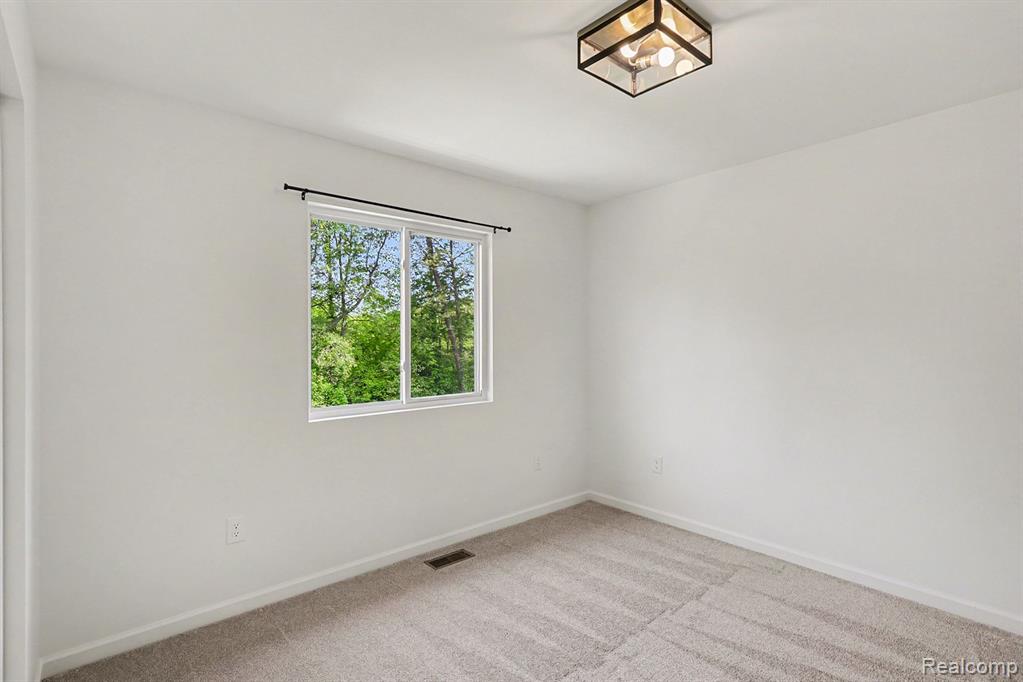 1288 Weatherstone Lane, Howell, MI 48843 — Photo 10