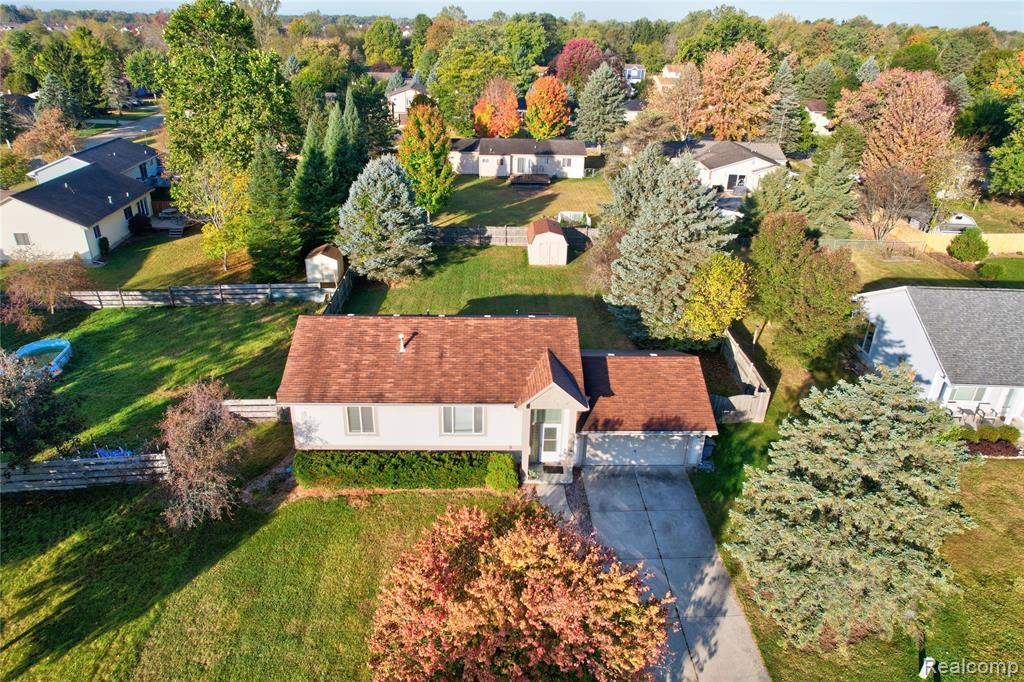 6068 Hearthside Place, Grand Blanc, MI 48439 — Photo 18