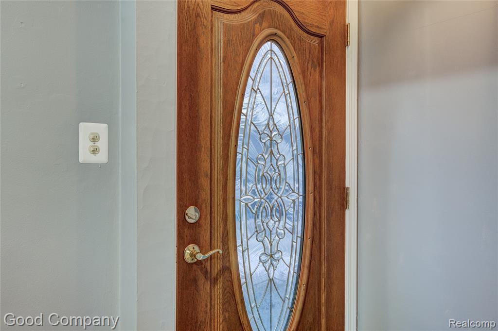 706 N Vermont Avenue, Royal Oak, MI 48067 — Photo 7