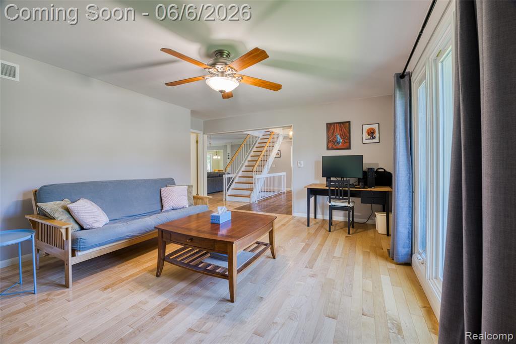 36275 Congress Road, Farmington, MI 48335 — Photo 11