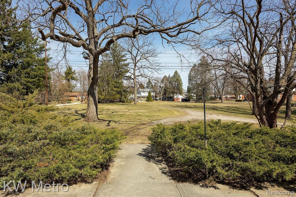 49151 RIDGE Court, Northville, MI 48168 — Photo 39