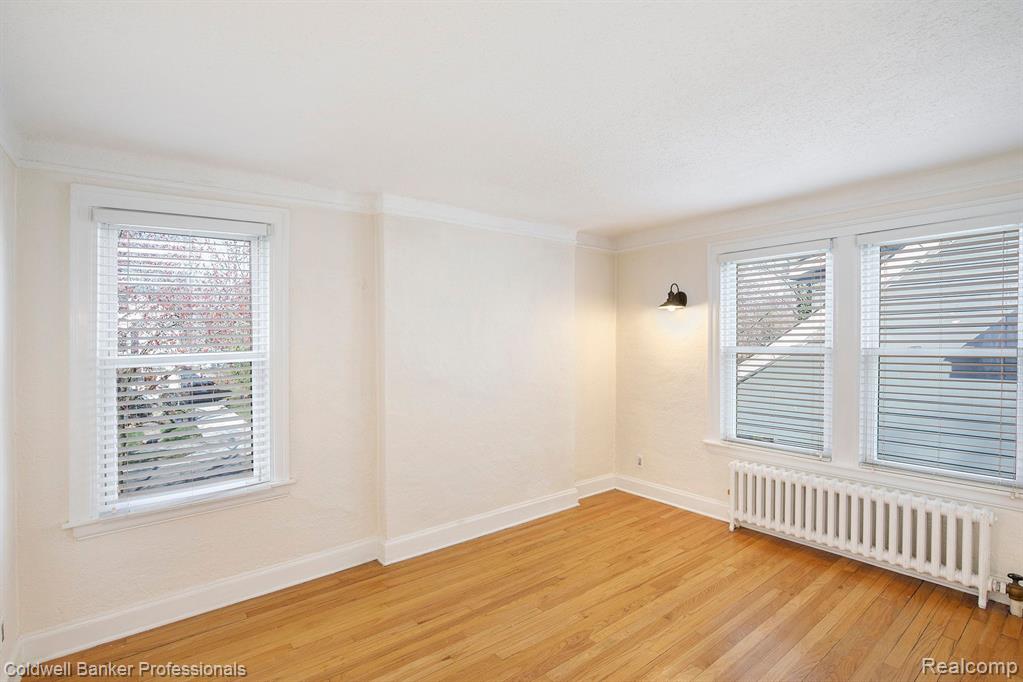 913 IRVING Avenue, Royal Oak, MI 48067 — Photo 20